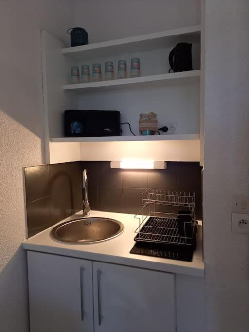 Location Dans Residence Calme, Proche Mer Cavalaire-sur-Mer Kültér fotó
