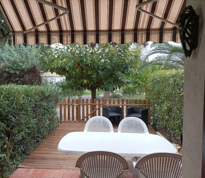 Location Dans Residence Calme, Proche Mer Cavalaire-sur-Mer Kültér fotó